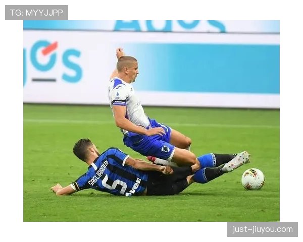 室内足球规则中为何不允许铲球？裁判判罚依据解析