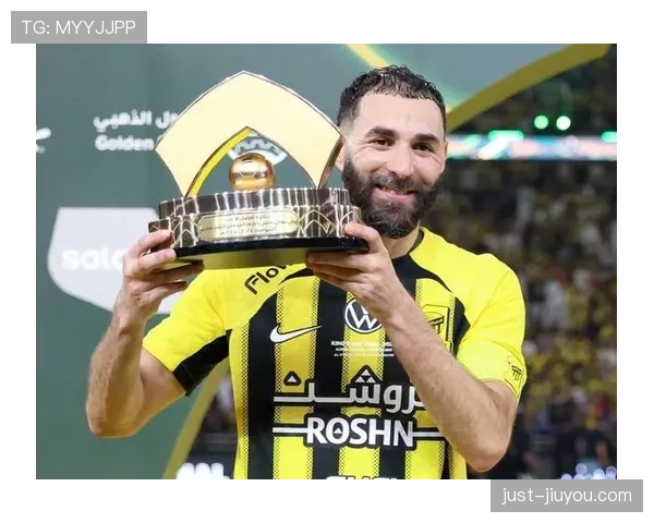 本泽马的进攻能力是否依赖体系支撑？战术角色与自主创造空间解析